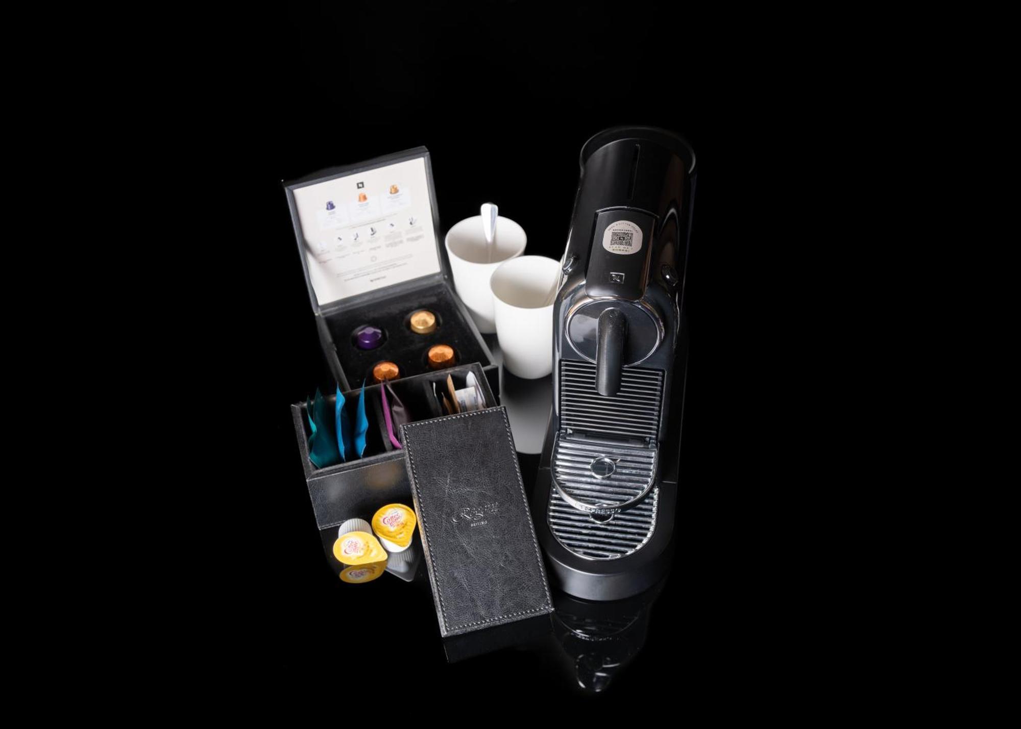 Regent Khách sạn 5*